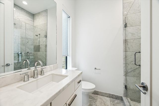 1010 Waltway Drive, Houston, TX 77008