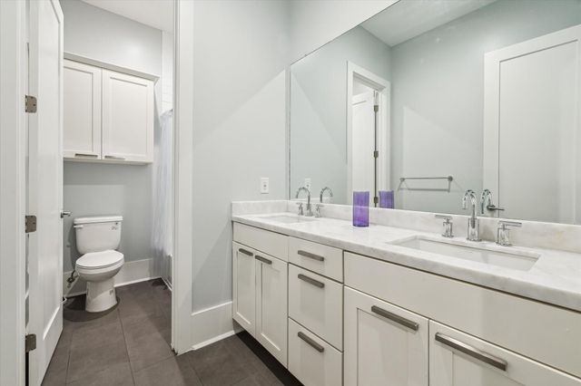 1010 Waltway Drive, Houston, TX 77008