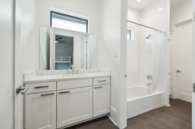 1010 Waltway Drive, Houston, TX 77008