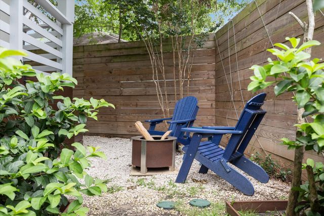 1010 Waltway Drive, Houston, TX 77008