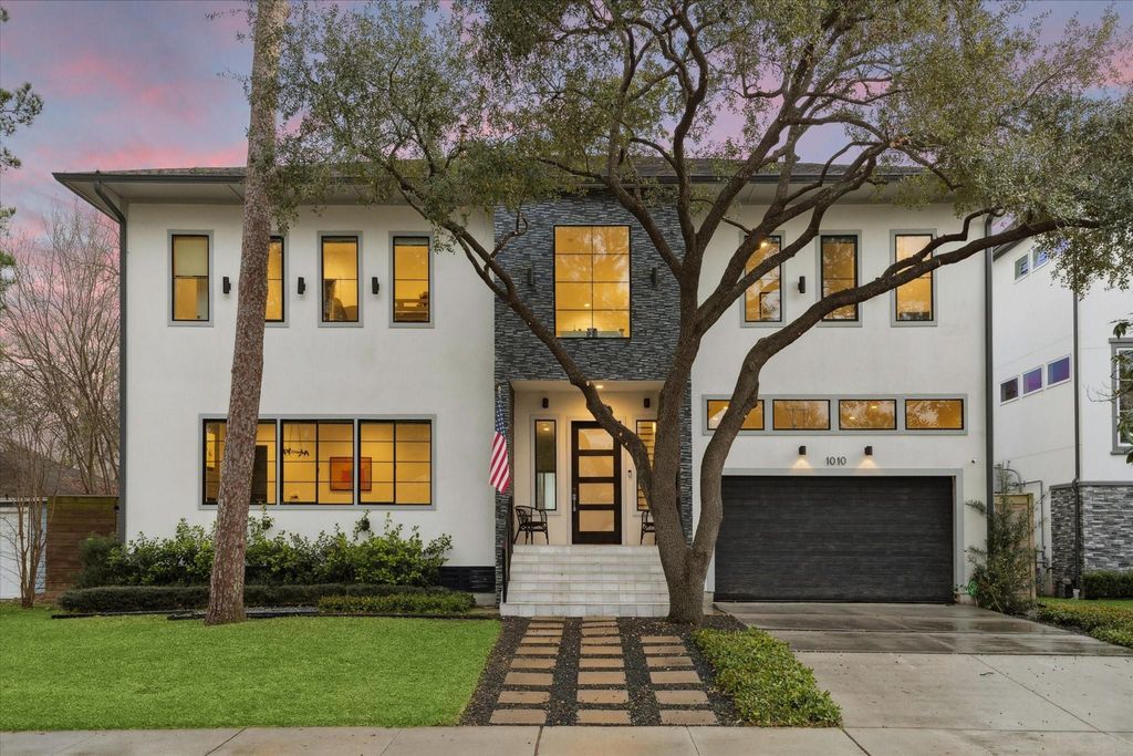 1010 Waltway Drive, Houston, TX 77008