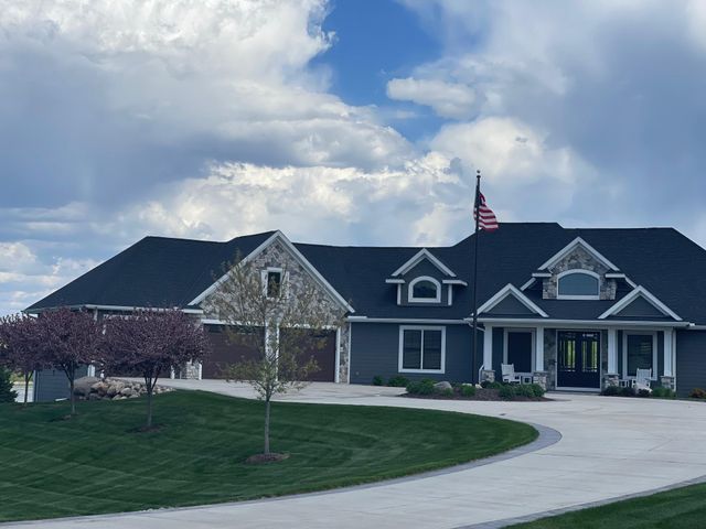 13781 Pribyl Pond Lane, Shakopee, MN 55379