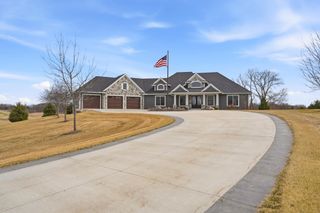 13781 Pribyl Pond Lane, Shakopee, MN 55379