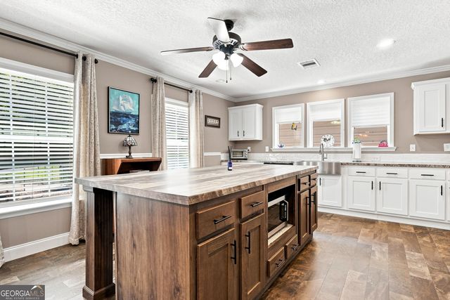 657 Barnes Mountain Road, Ellijay, GA 30540
