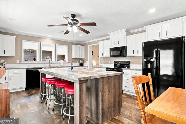 657 Barnes Mountain Road, Ellijay, GA 30540
