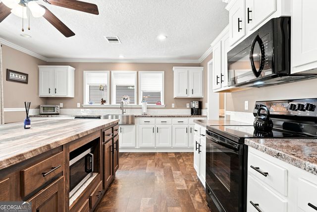 657 Barnes Mountain Road, Ellijay, GA 30540