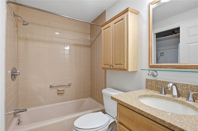 45 Seabreeze Lane 45, Bristol, RI 02809