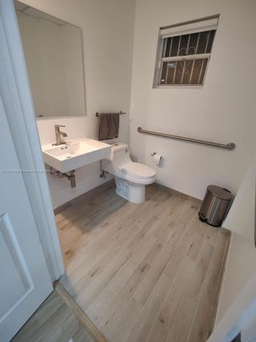 2441 NW 93rd Ave 106 A and B, Doral, FL 33172