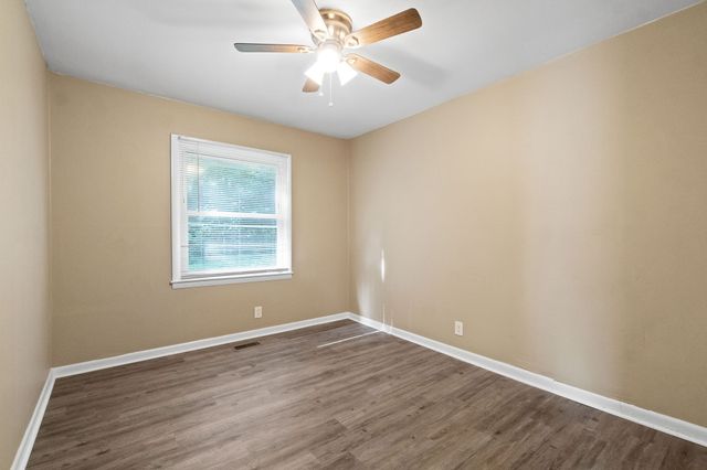 96 Chapel St, Clarksville, TN 37042