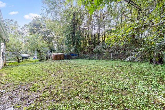 96 Chapel St, Clarksville, TN 37042