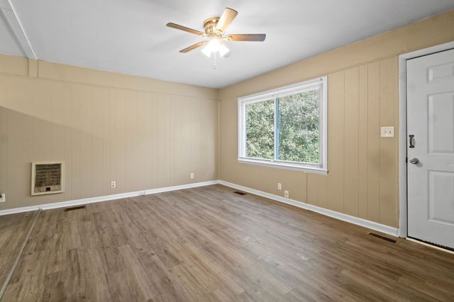 96 Chapel St, Clarksville, TN 37042