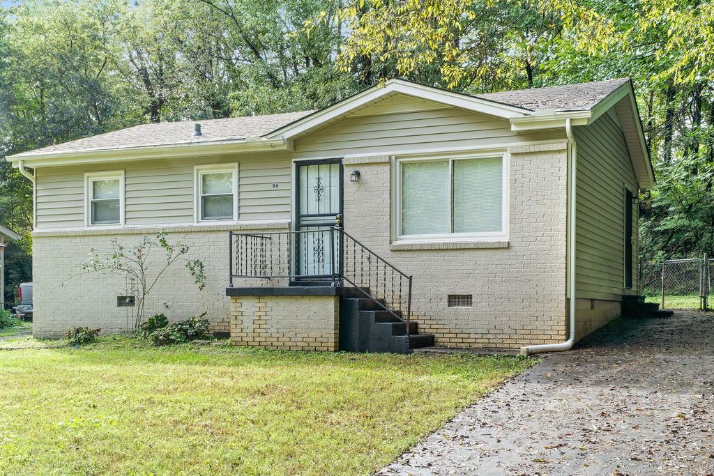 96 Chapel St, Clarksville, TN 37042