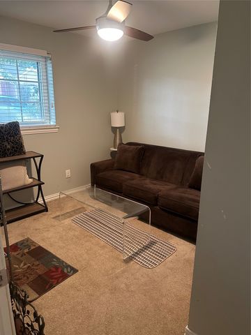 714 Greenridge Drive, Arlington, TX 76017