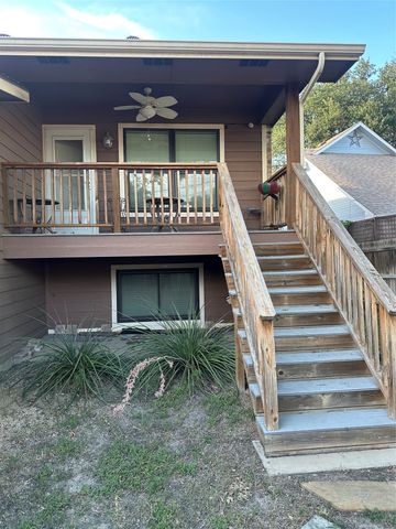 714 Greenridge Drive, Arlington, TX 76017