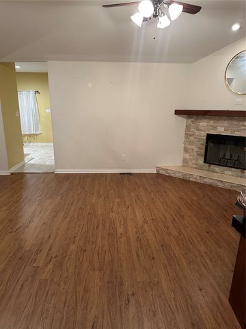 714 Greenridge Drive, Arlington, TX 76017