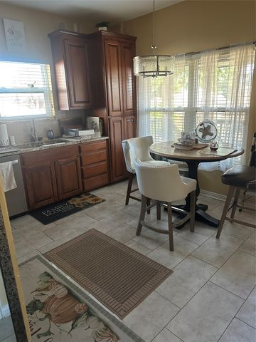 714 Greenridge Drive, Arlington, TX 76017