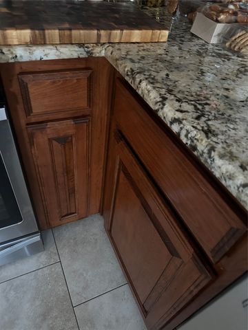 714 Greenridge Drive, Arlington, TX 76017