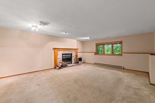 5510 Maple ROAD, West Bend, WI 53095