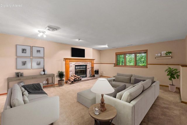 5510 Maple ROAD, West Bend, WI 53095