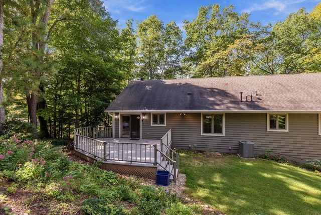 5510 Maple ROAD, West Bend, WI 53095