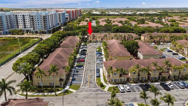 10720 NW 82nd Terrace 18, Doral, FL 33178