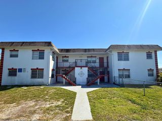432 NW 42nd Street 1-6, Oakland Park, FL 33309
