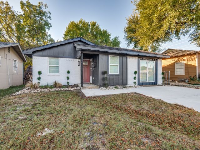 2117 Beaumont Street, Grand Prairie, TX 75051