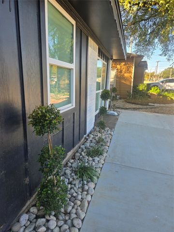 2117 Beaumont Street, Grand Prairie, TX 75051