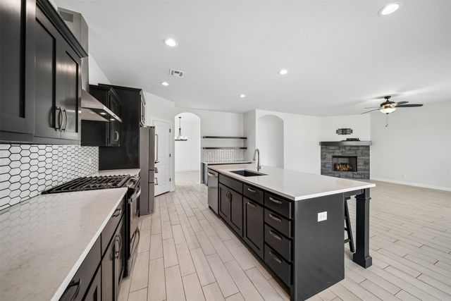 11806 N 131 East Avenue, Collinsville, OK 74021