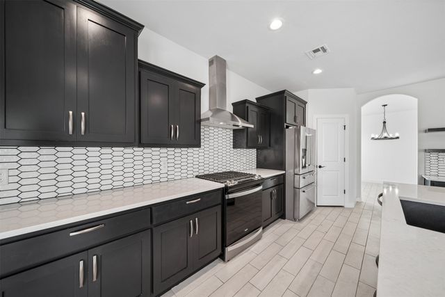 11806 N 131 East Avenue, Collinsville, OK 74021