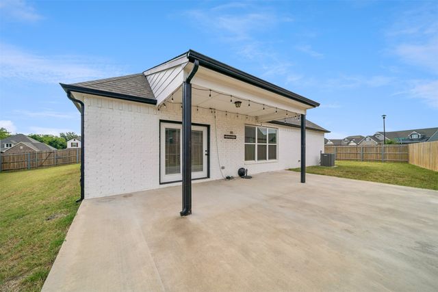 11806 N 131 East Avenue, Collinsville, OK 74021