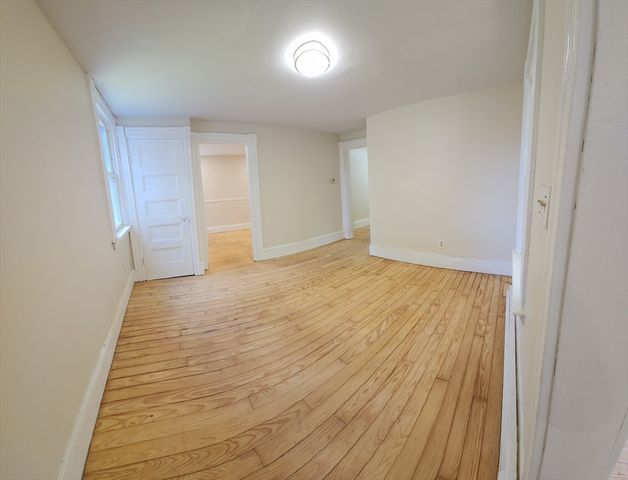 82 Sea St. 82, Weymouth, MA 02191