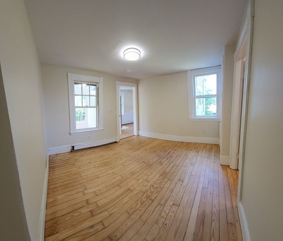 82 Sea St. 82, Weymouth, MA 02191