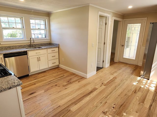 82 Sea St. 82, Weymouth, MA 02191