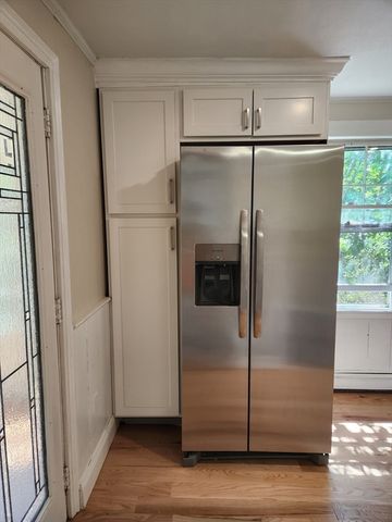82 Sea St. 82, Weymouth, MA 02191