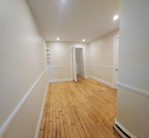 82 Sea St. 82, Weymouth, MA 02191