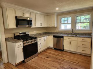 82 Sea St. 82, Weymouth, MA 02191