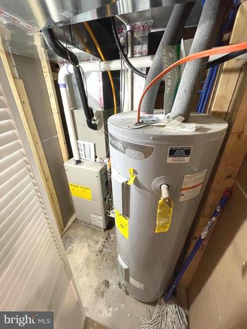 6108 WALNUT ST, Philadelphia, PA 19139