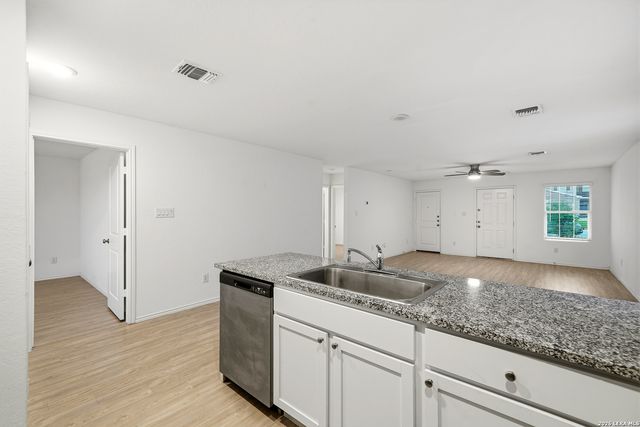 6522 Runaway Row, Converse, TX 78109