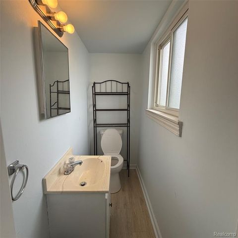 20098 Brian Court, Clinton Township, MI 48035