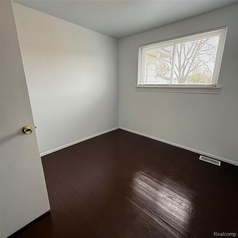 20098 Brian Court, Clinton Township, MI 48035