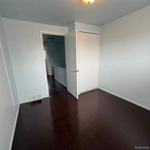 20098 Brian Court, Clinton Township, MI 48035