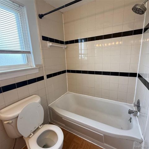 20098 Brian Court, Clinton Township, MI 48035