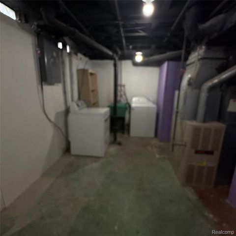 20098 Brian Court, Clinton Township, MI 48035