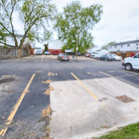 20098 Brian Court, Clinton Township, MI 48035
