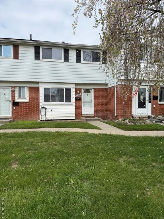 20098 Brian Court, Clinton Township, MI 48035