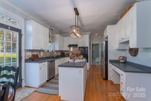 2117 Keegan Court, Matthews, NC 28104