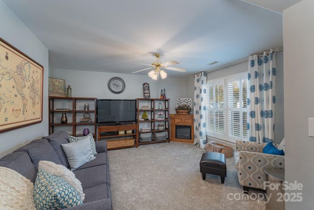 2117 Keegan Court, Matthews, NC 28104