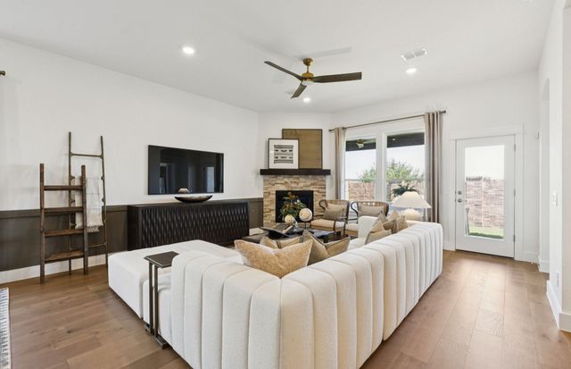 11201 Bolsover Boulevard, Fort Worth, TX 76052