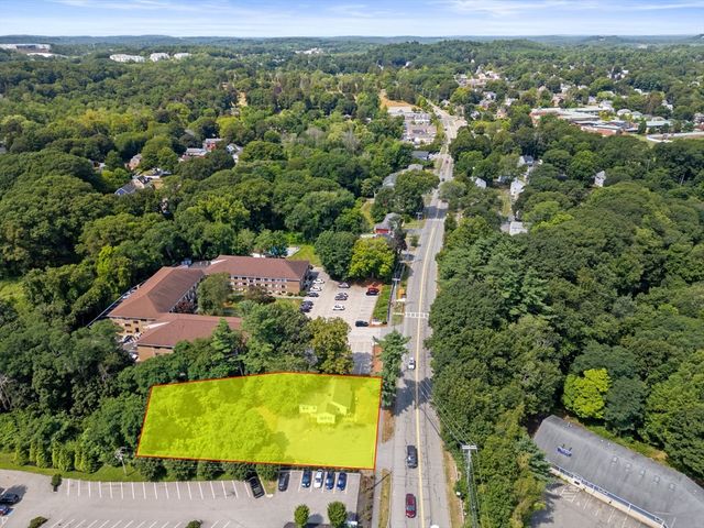 47 Macy St, Amesbury, MA 01913